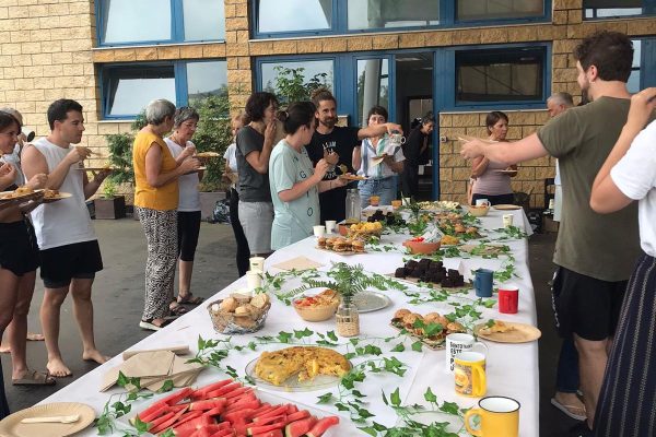 27987625-4b9c-421f-a49d-3636a4c83e36